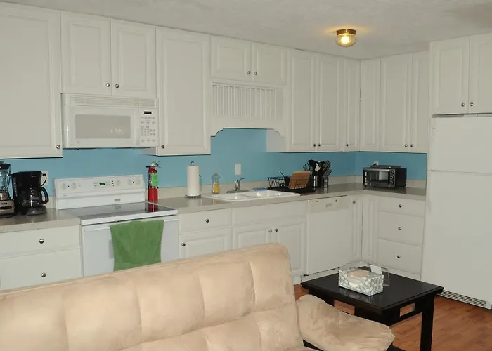 The M-22 Inn Glen Arbor