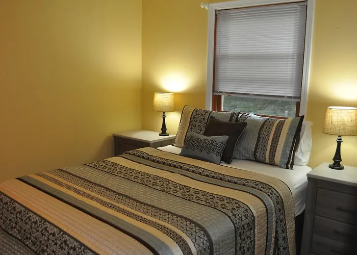 The M-22 Inn Glen Arbor