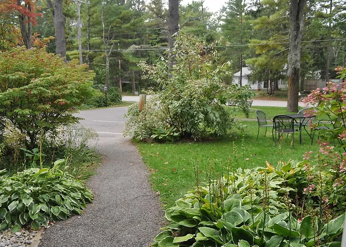 The M-22 Inn Glen Arbor